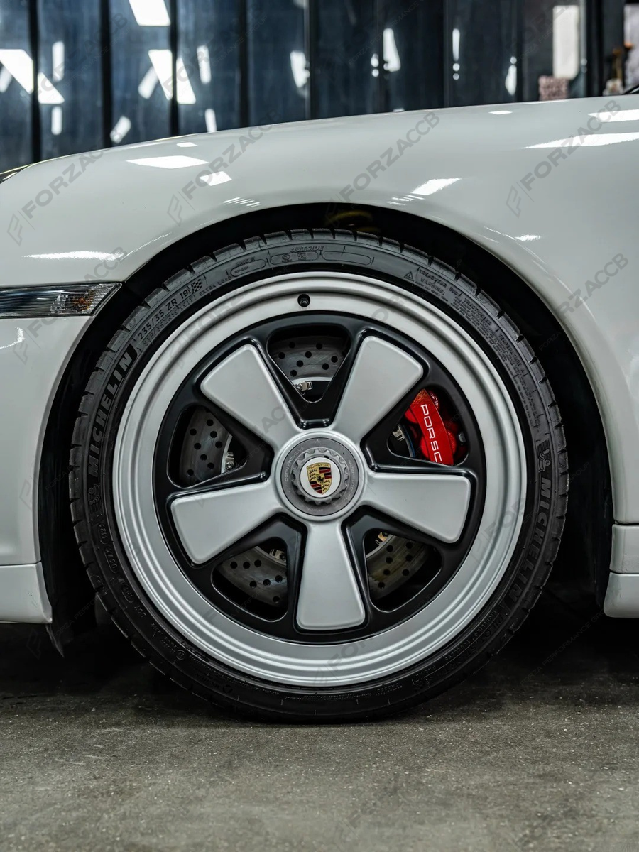 Porsche 911 Carrera 4 GTS Convertible (997.2)
